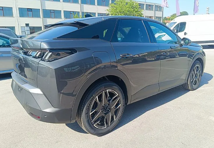 Zunanja slika - Peugeot 3008 - 1.2 MHEV  136  145 Allure Pack Avt.-ZALOGA - 3