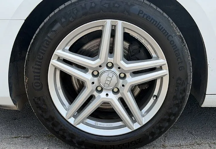 Zunanja slika - Audi A4 - Avant 2.0 TDI S tronic - LED - PDC2x - NAVI - ALU17 - 7
