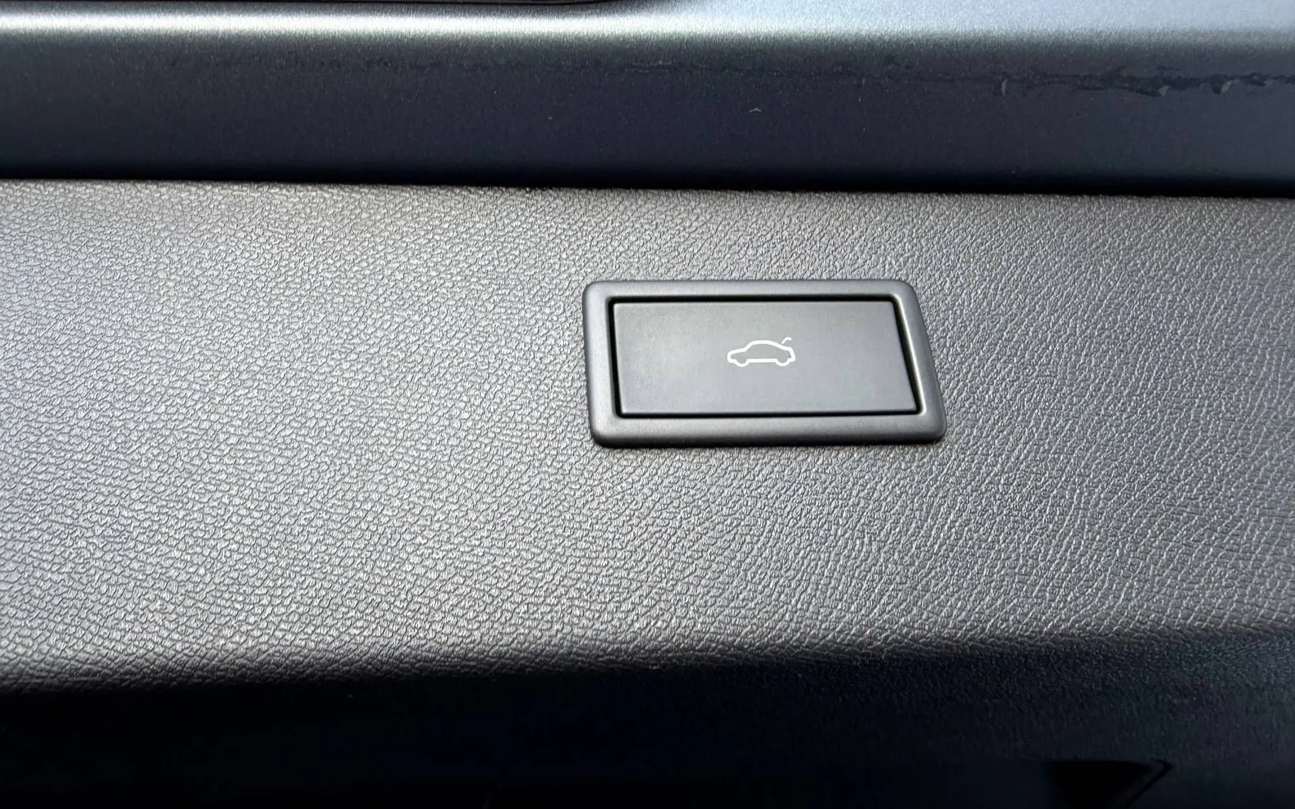 Notranja slika - Cupra Formentor - 4Drive 2.5 TSI VZ5 DSG-Carbon paket-Mat Siva-20COL - 8
