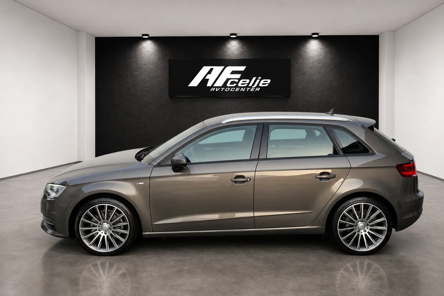 Zunanja slika - Audi A3 - 1.6 TDI-S TRONIC-XENON+LED-LIZING ZA TUJCE-NAVI- - 6