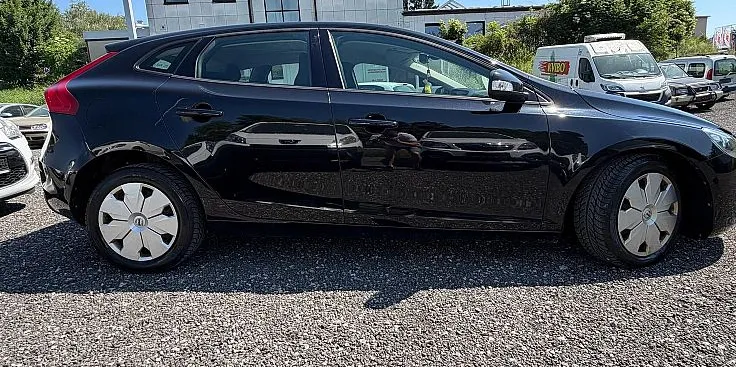 Zunanja slika - Volvo V40 - 2.0 + BREZ POLOGA TUDI ZA TUJCE Z VIZO - 5