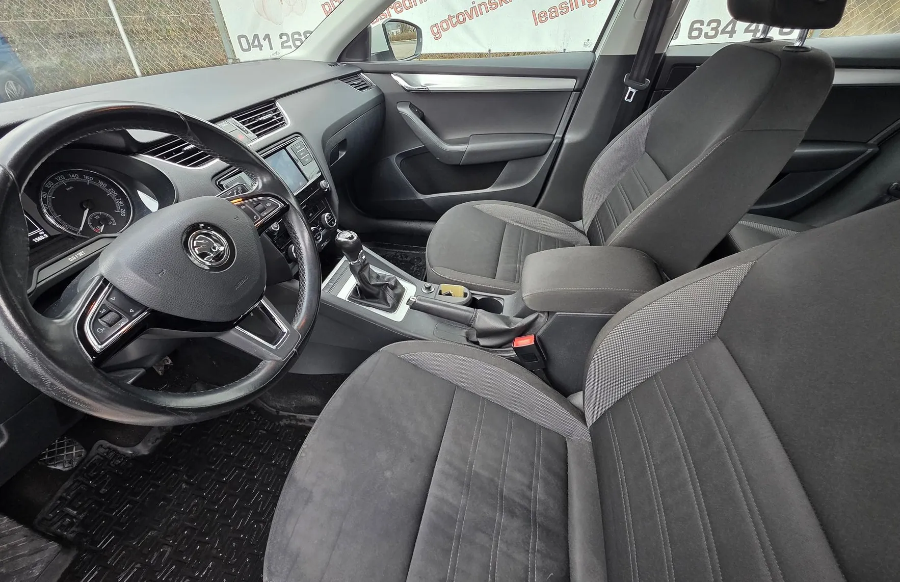 Zunanja slika - Škoda Octavia - 1.6 TDI STYLE ALU PLATIŠČA-MF-ZALSON-SLOVENSKA - 10