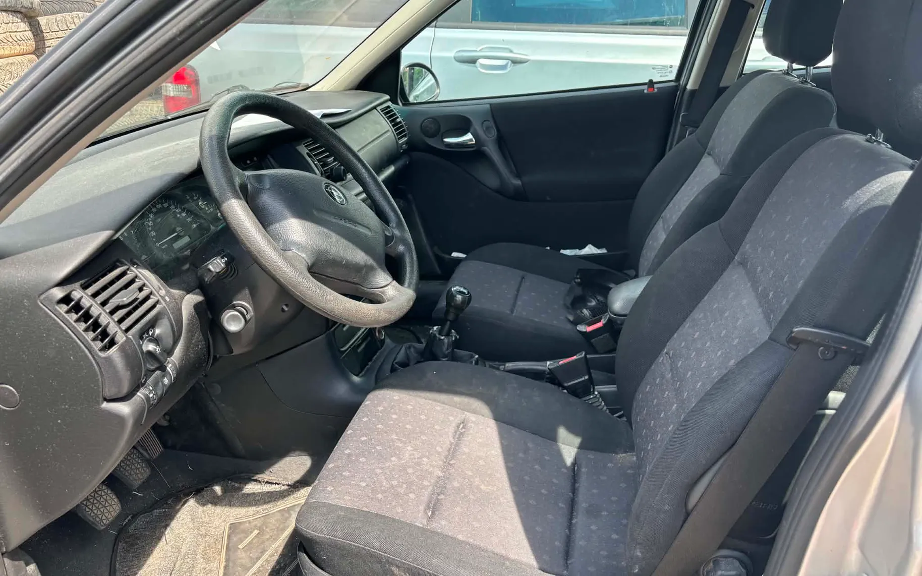 Notranja slika - Opel Vectra - Opel  1.6i 16V - 5