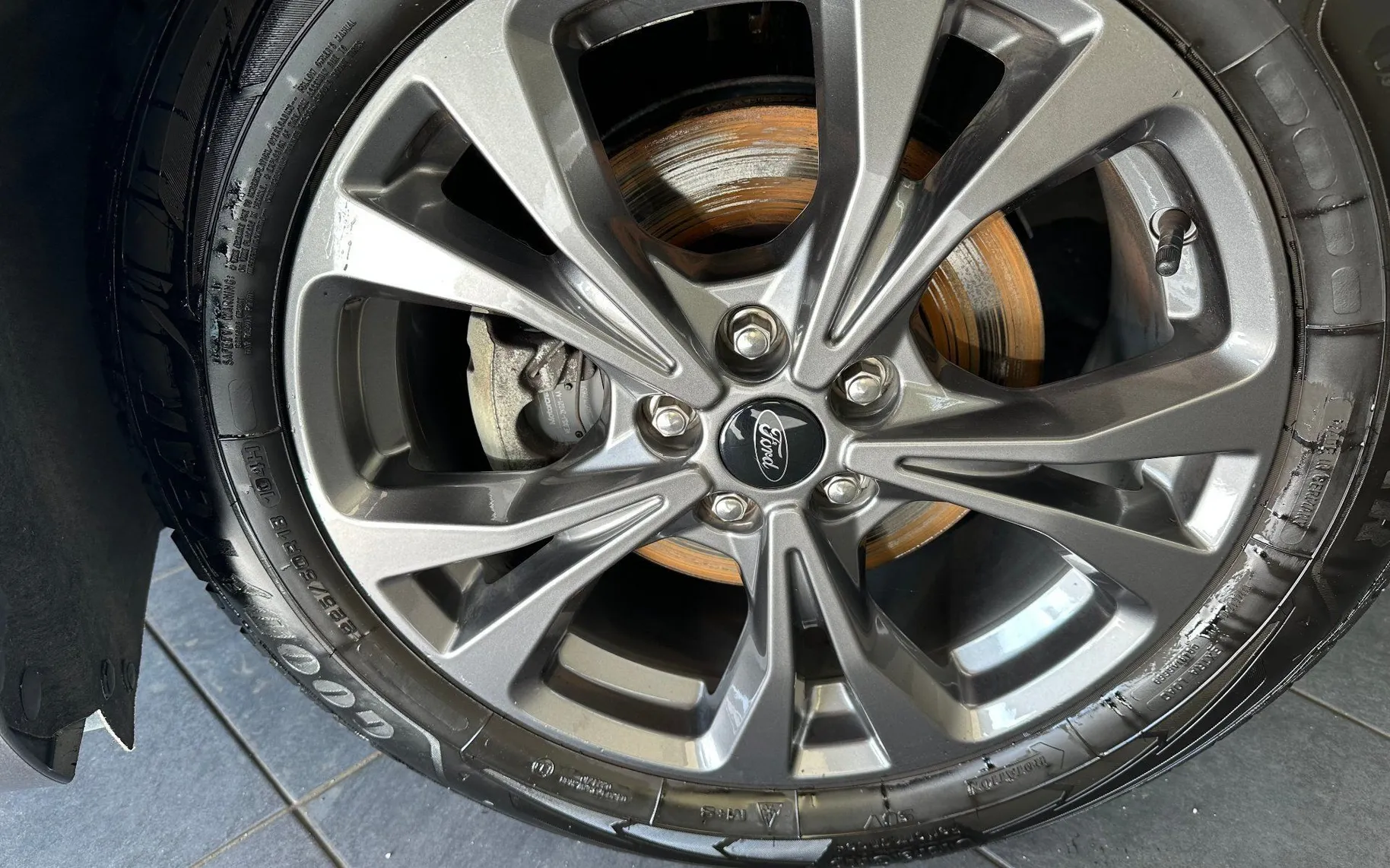 Zunanja slika - Ford Kuga - 1.5 EcoBlue ST-Line.KAMERA.NAVI.Športno podvozje - 5