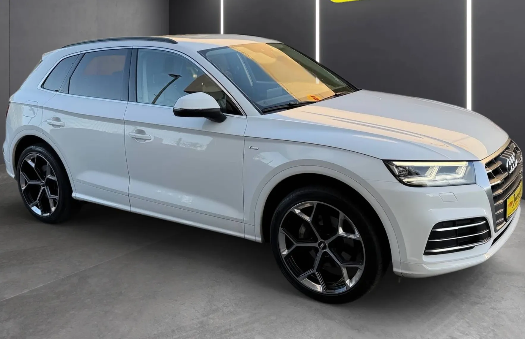 Zunanja slika - Audi Q5 - 2.0 TDI 4X4 S LINE MATRIX NAVIGACIJA GR.SEDEŽEV T. - 9