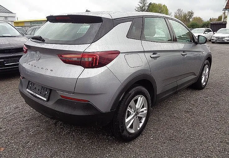 Zunanja slika - Opel Grandland - 1.2 TURBO 130hp - samo 58.030km - 3