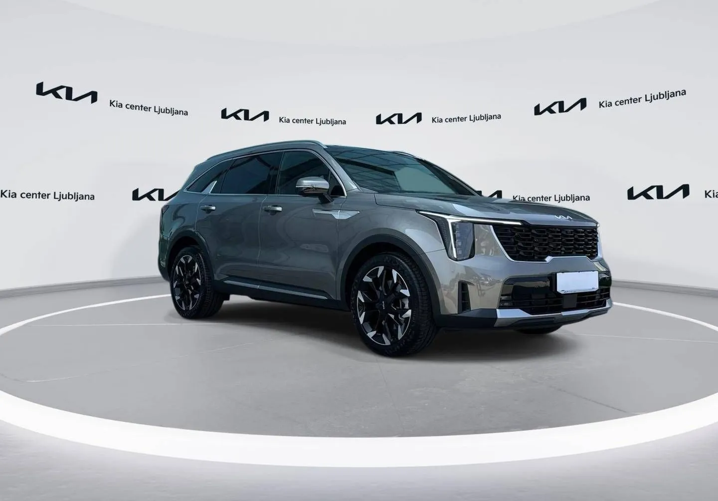 Zunanja slika - KIA Sorento - 2.2 CRDi EX Limited Panor.8DCT AWD 2025... - 3