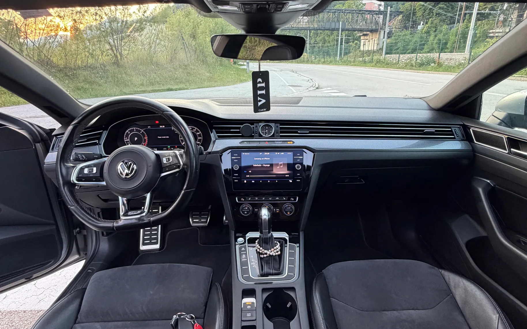 Notranja slika - Volkswagen Arteon - Volkswagen  2.0 TDI R-Line - 5