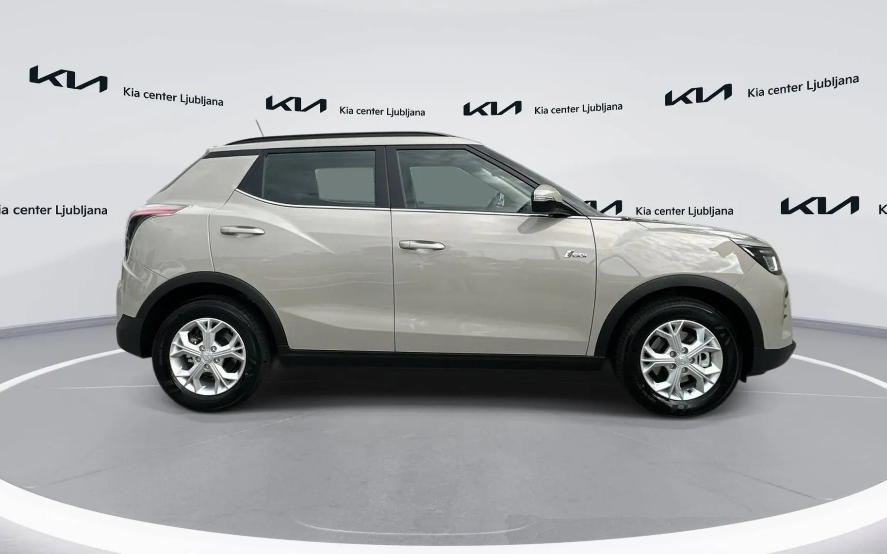 Zunanja slika - SsangYong Tivoli - 1.5 T-GDi Fresh 2WD M T - 4