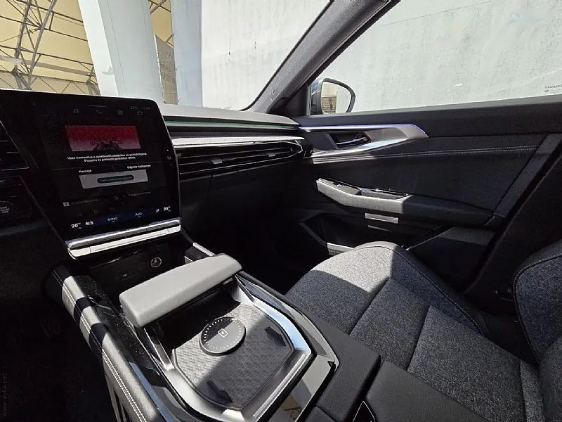 Zunanja slika - Renault Austral - Techno TCe 150 MHEV + Paket Udobje + Rezervno kolo - 12