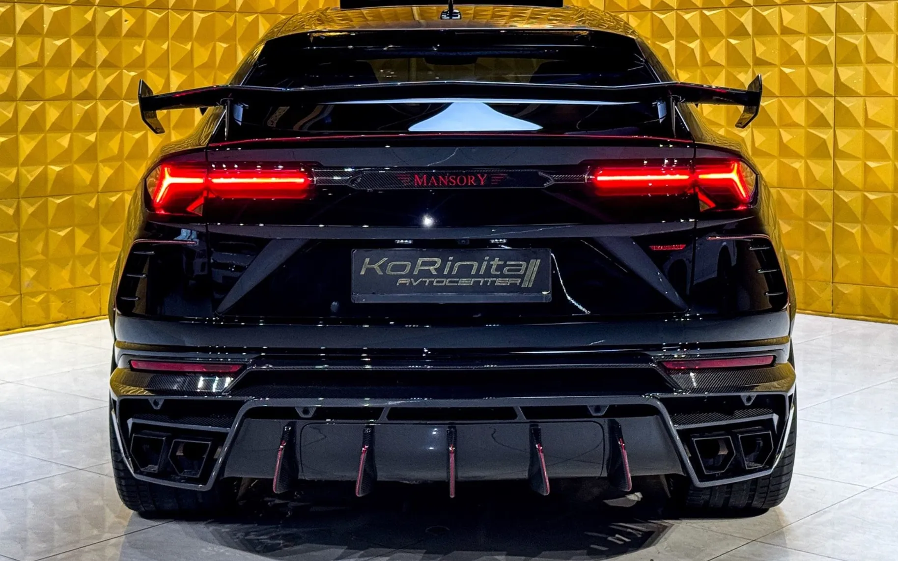 Notranja slika - Lamborghini Urus - Mansory Venatus-24COL-PPF-STARLIGHT-CARBON CERAM.. - 8