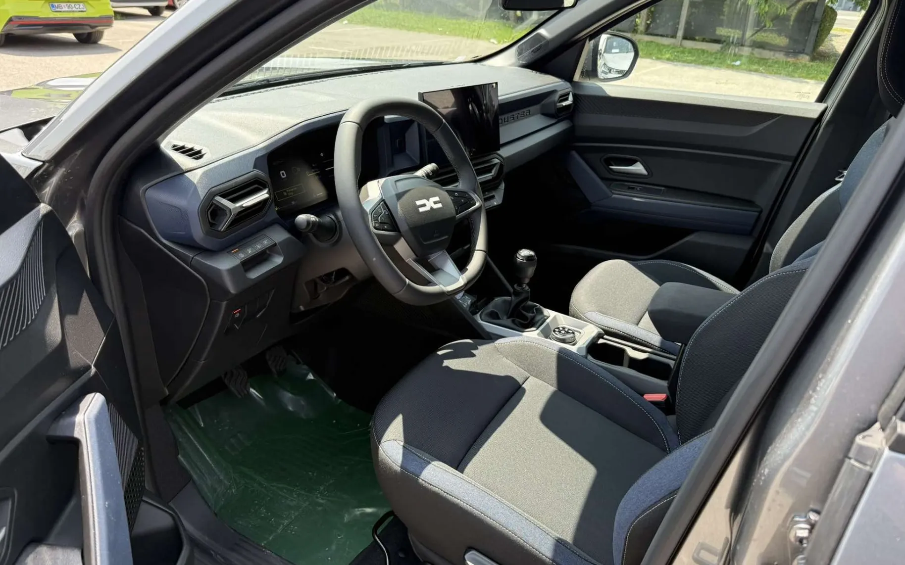 Zunanja slika - Dacia Duster - mild hybrid 130 4x4 Journey - 5