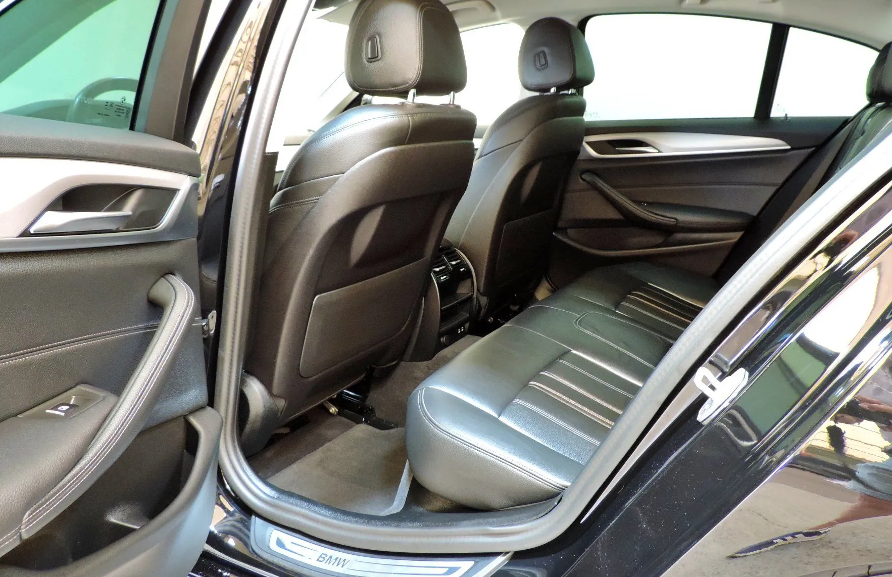 Zunanja slika - BMW Serija 5 - : 520i Avt. USNJE-360 KAMERA-HEAD UP…… - 10