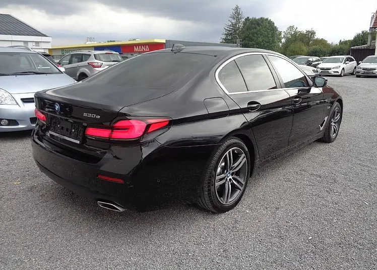 Zunanja slika - BMW Serija 5 - : 530e AUTOMATIC - MAX OPREMA -KASKO GRATIS - 3