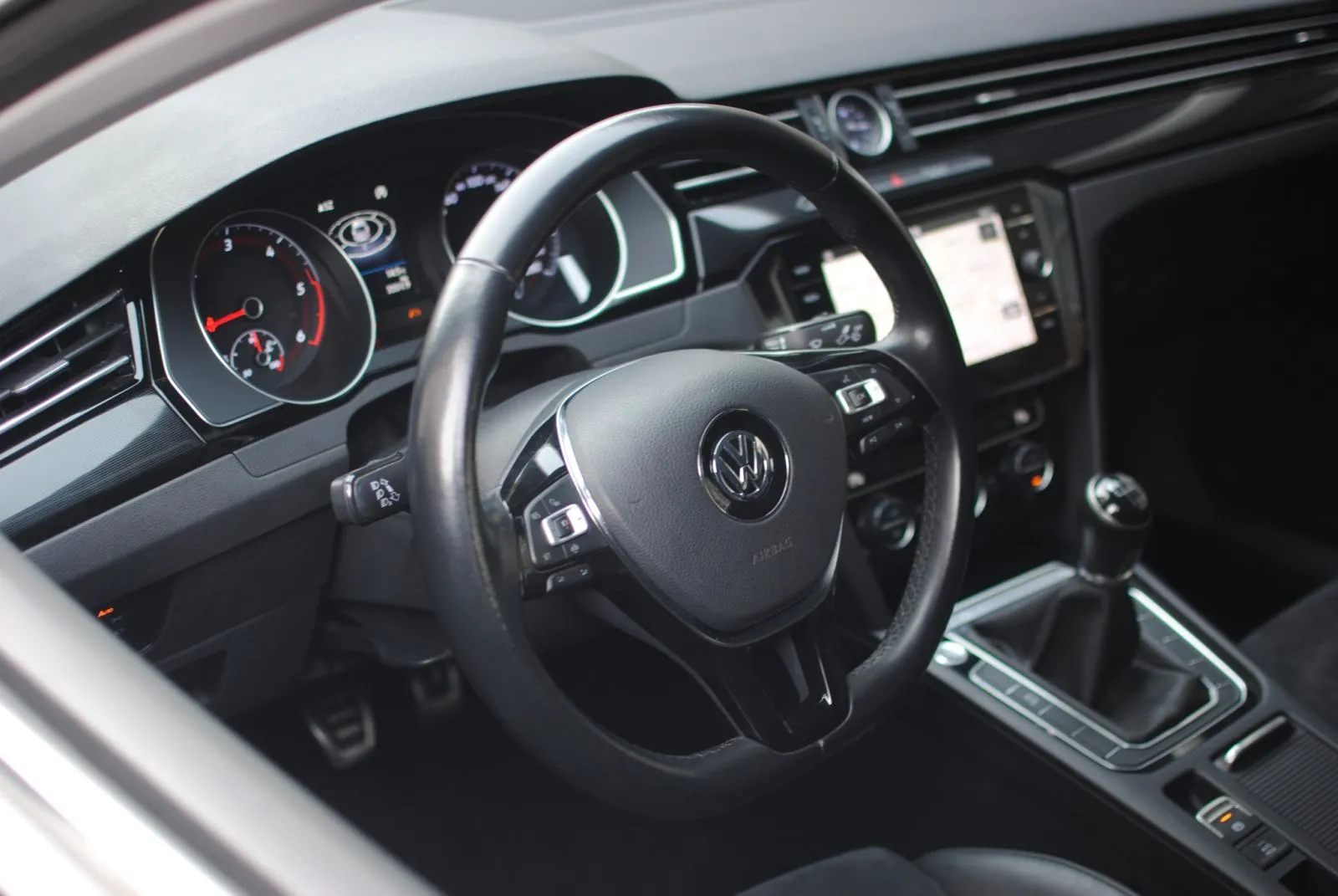 Notranja slika - Volkswagen Arteon - 2,0 TDI BMT Elegance DSG - 18
