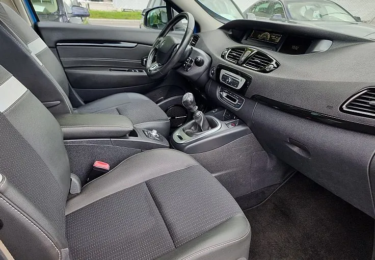 Zunanja slika - Renault Scénic - Grand Scenic Bose Edition 1.2 TCe 130 Energy - BREZ POLOGA - 9