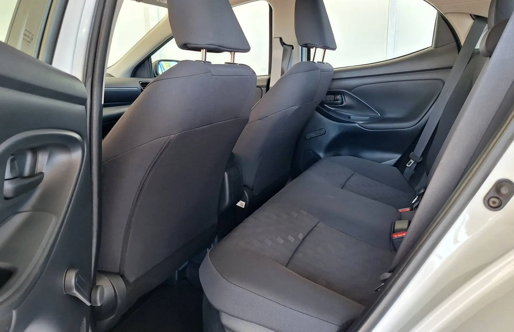 Zunanja slika - Toyota Yaris - Hybrid 1.5 VVT-i Luna •Slovensko vozilo•1.lastnik• - 12