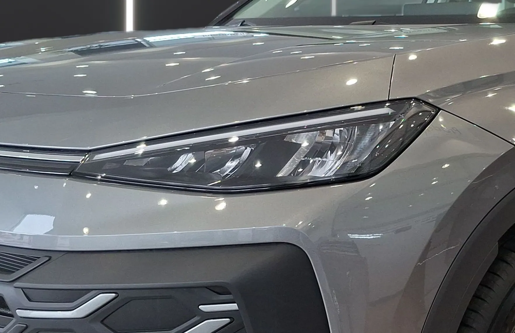 Zunanja slika - VW T-Roc - 1.5 eTSI Life DSG - 4