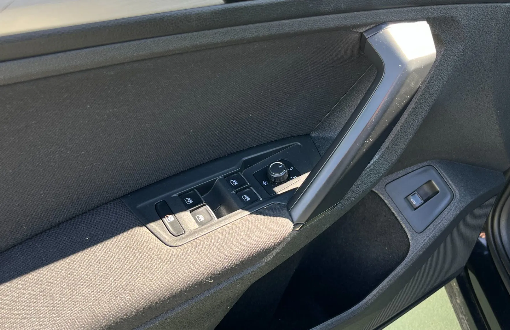 Zunanja slika - VW Tiguan - 2.0 TDI BMT Comfort Edition LED. NAVI. VZR. KAM. - 12