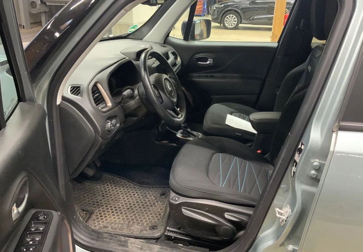 Zunanja slika - Jeep Renegade - 1.3 T-GDI 4xe PLUG-IN.NEMŠKI+4ALU.4X4.NAVI.ACC.TOP - 4