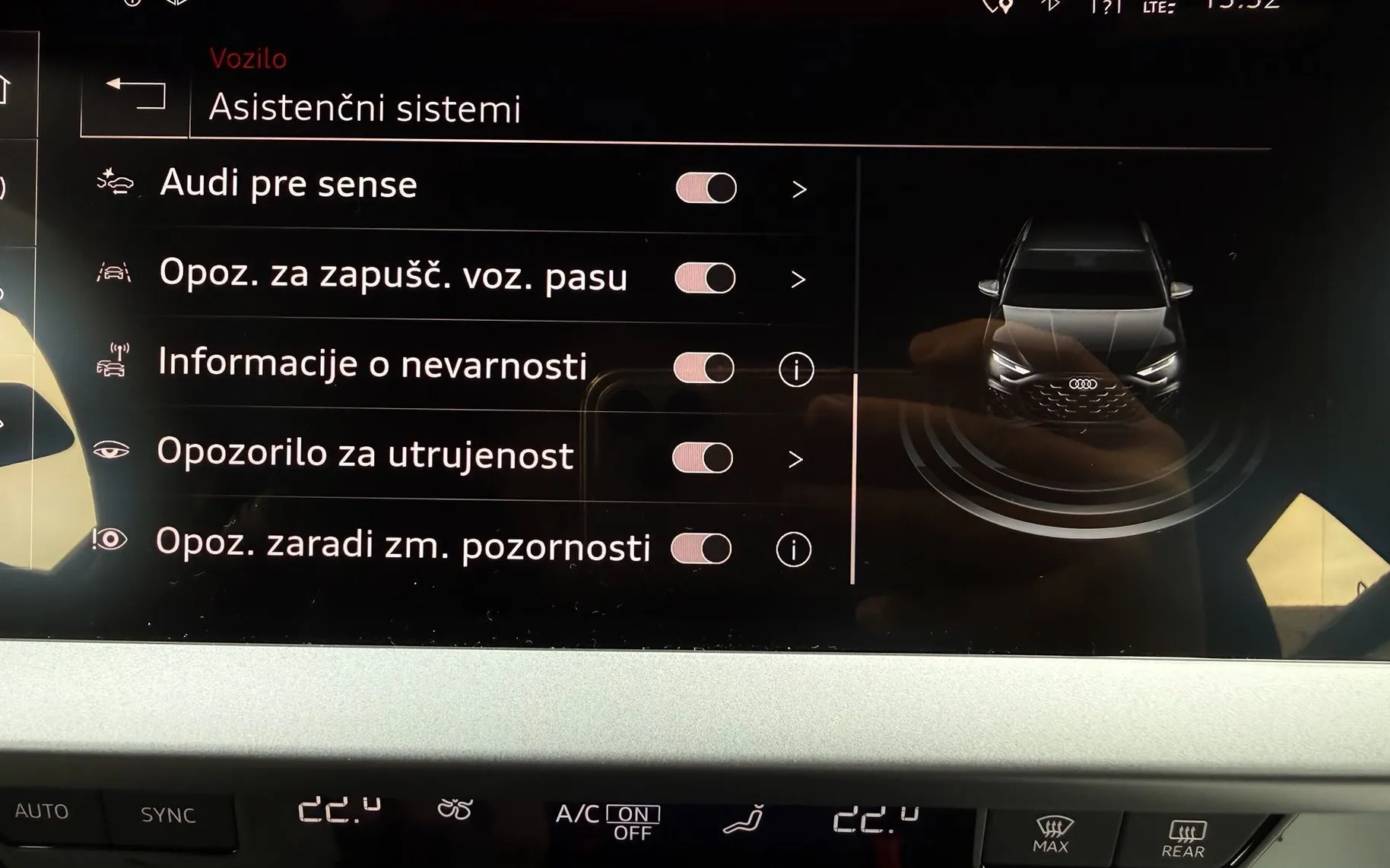 Zunanja slika - Audi A3 - 30 TFSI AVT|LED|VIRTUAL|RADAR|VELIKA NAVI|18C - 14