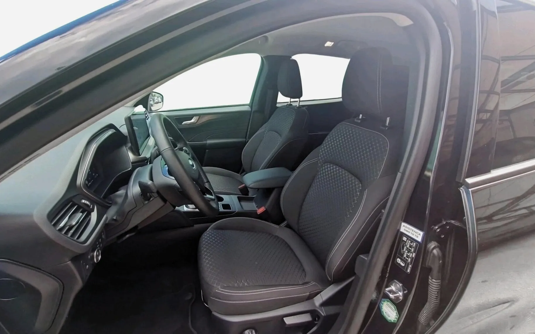 Zunanja slika - Ford Kuga - 2.5 PHEV Titanium CVT-SLO-RADAR-ZIM.PAK-NAI-KEYLES - 5