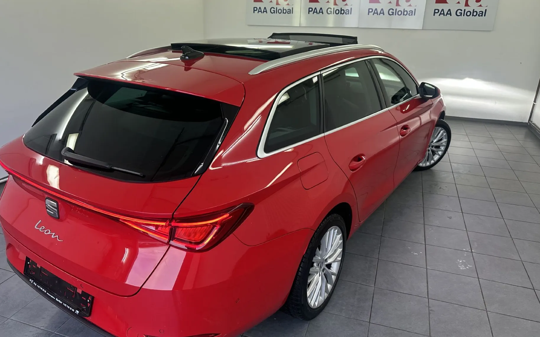 Zunanja slika - Seat Leon - 1.5 ETSI 110KW XCELLENCE.LED.KAMERA.PANORAMA - 3