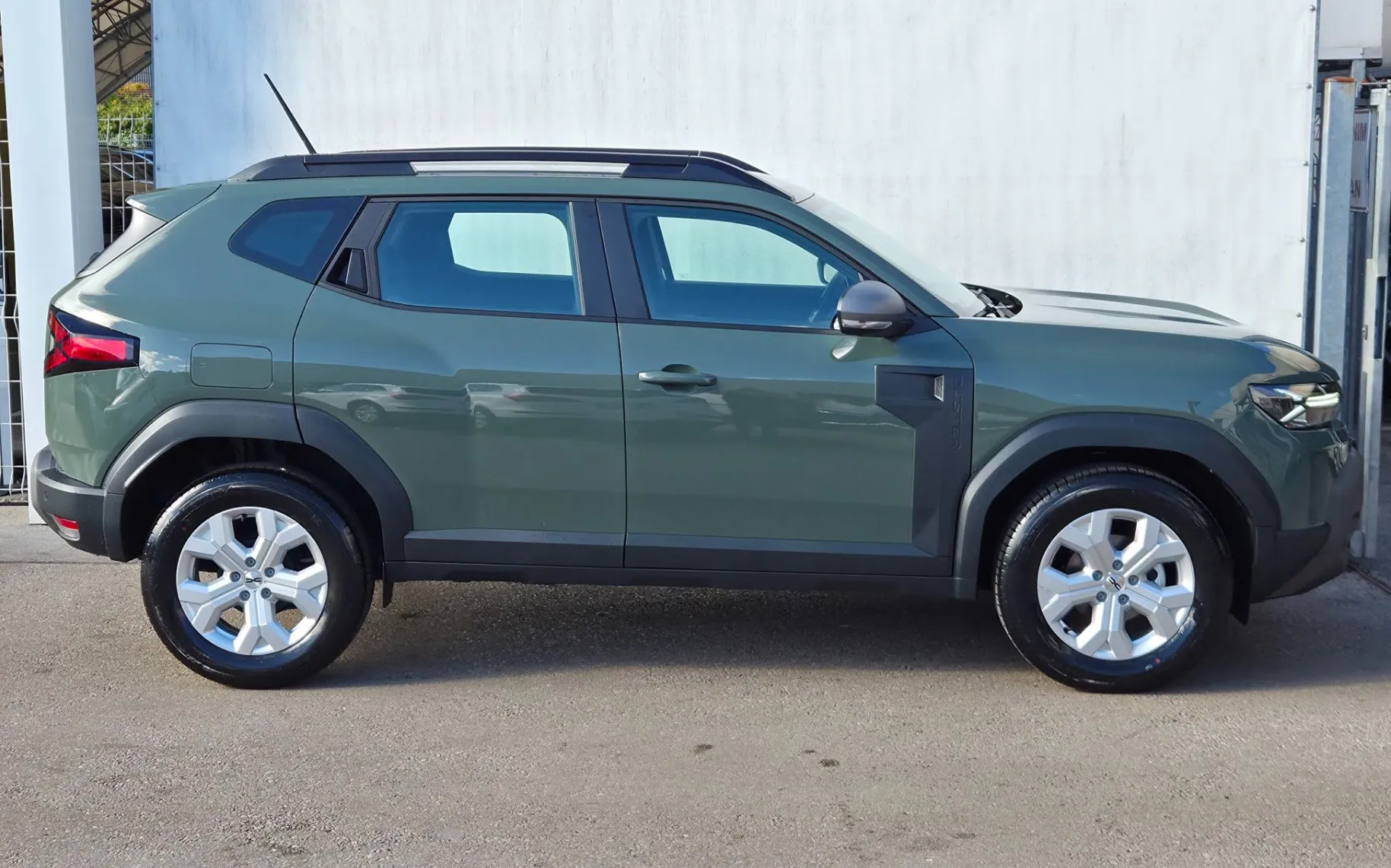Zunanja slika - Dacia Duster - Expression Eco-G 120+Paket Zima+Vinjeta - 7