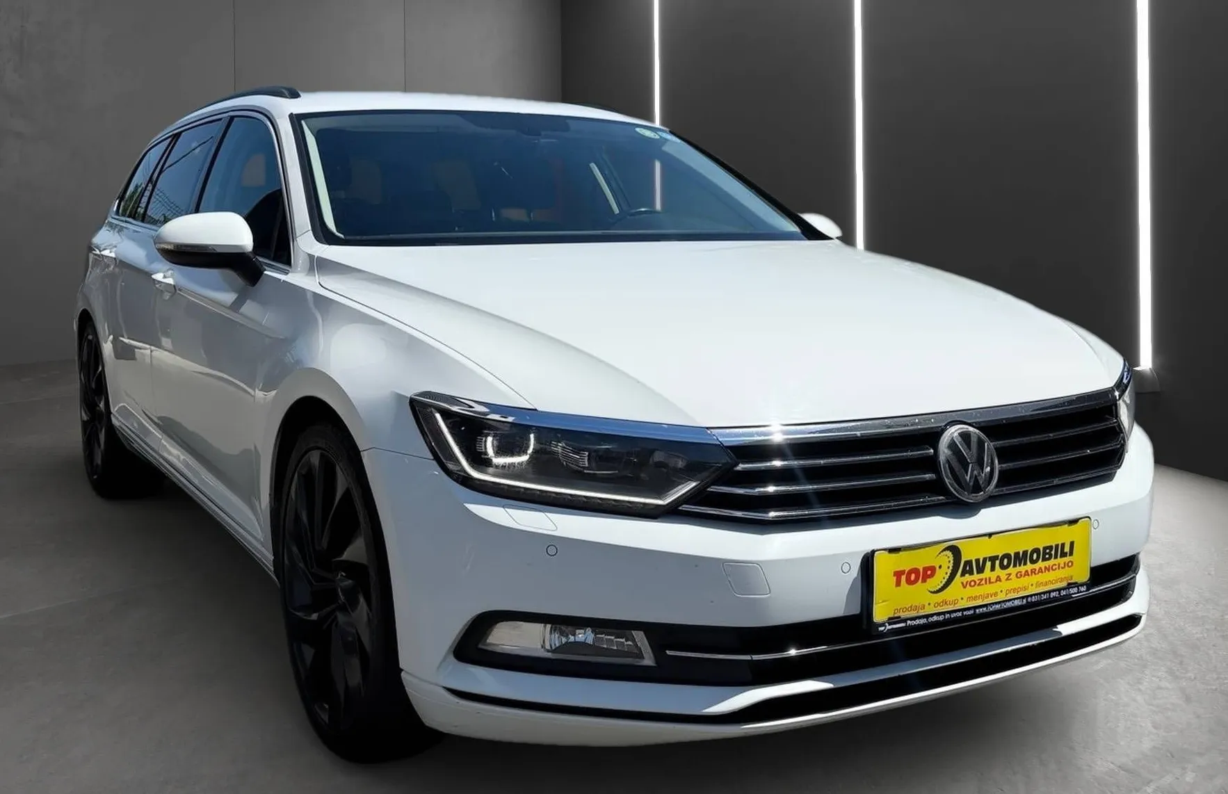 Zunanja slika - VW Passat - Variant 2.0 TDI HIGHLINE FULL LED NAVI PDC KAMERA  TOP - 11