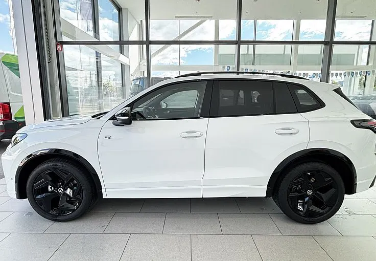 Zunanja slika - Volkswagen Tiguan - R-Line 1.5 eTSI DSG-KLJUKA-BLACK STYLE- - 3