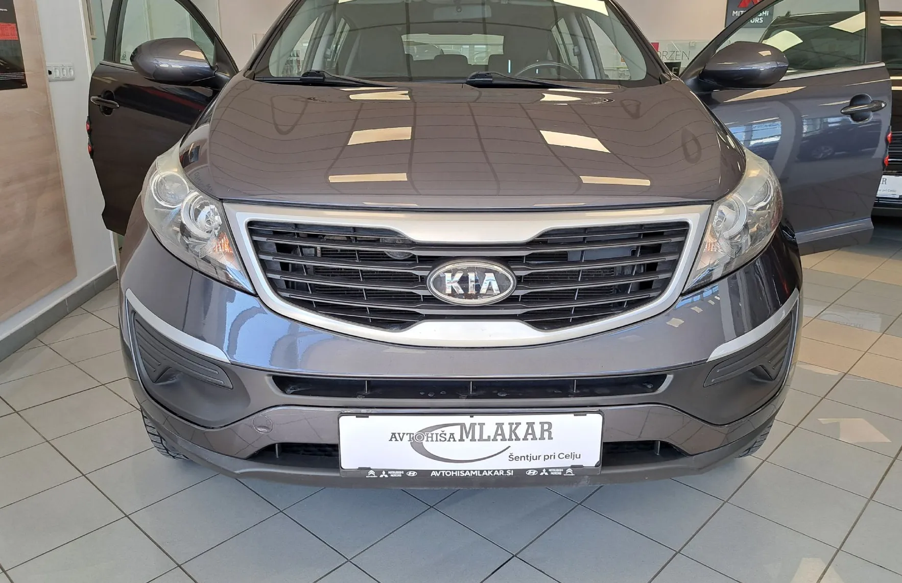 Zunanja slika - KIA Sportage - 2.0 bencinski 120kW Urban-HITRI KREDIT-ODLIČEN- - 6