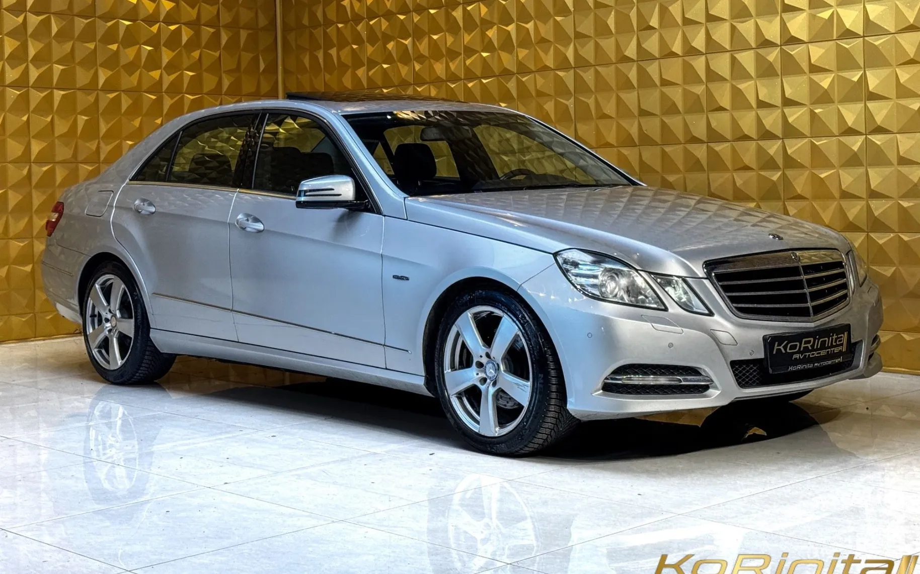 Zunanja slika - Mercedes-Benz E-Razred - E 220 CDI AUT.-PANO.-GRETJE-PDC-NAVI-F1... - 1