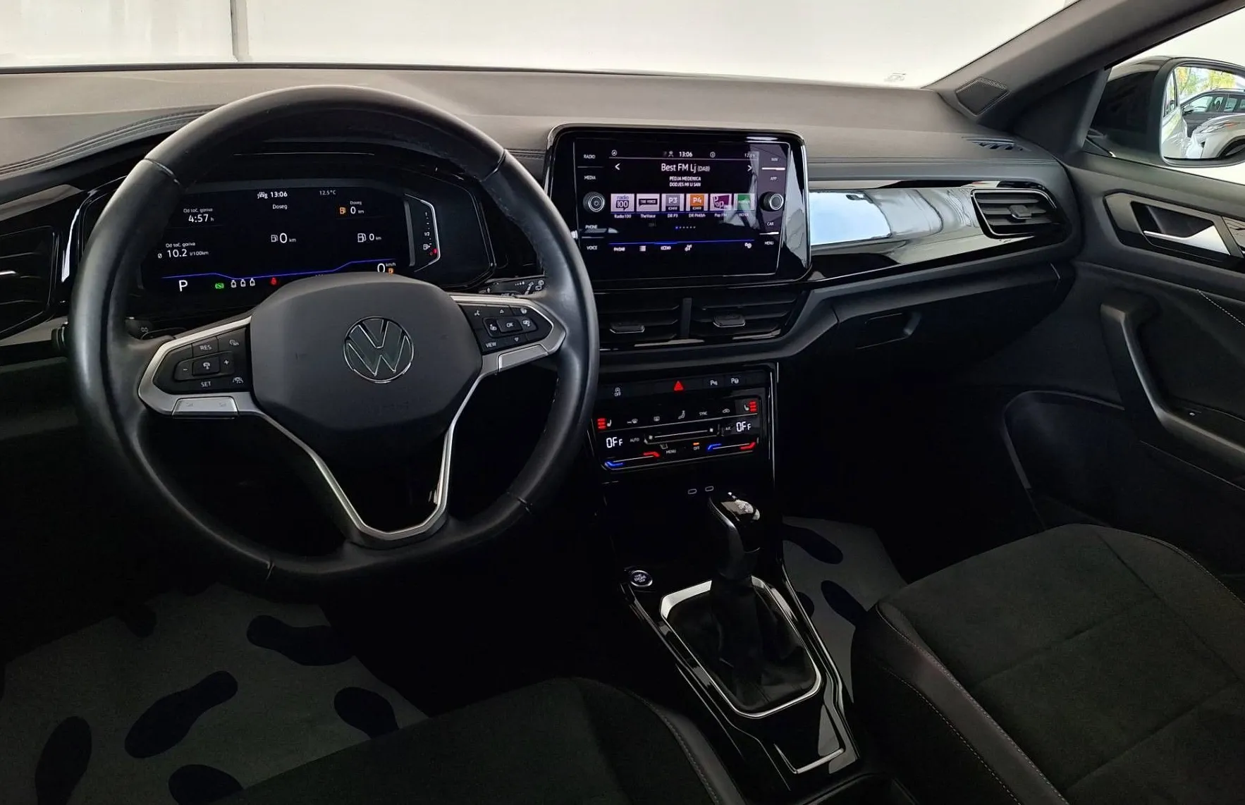 Zunanja slika - Volkswagen T-Roc - 1.5 TSI Sport DSG•PANO•MRTVI KOTI•KEYLESS•ACC• - 8
