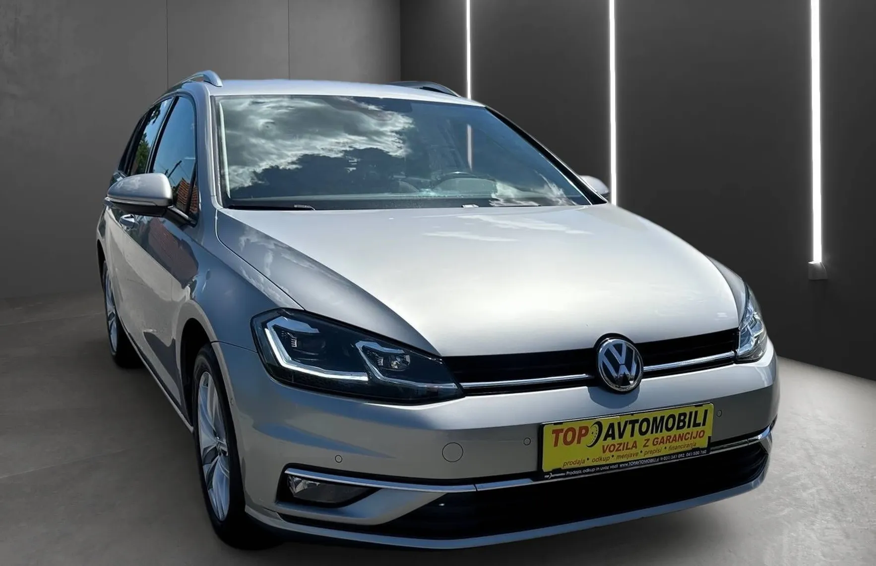 Zunanja slika - VW Golf - Variant 1.6 TDI FUL LED ACC NAVI LINE ASIST MRTVI KOTI KAM - 11