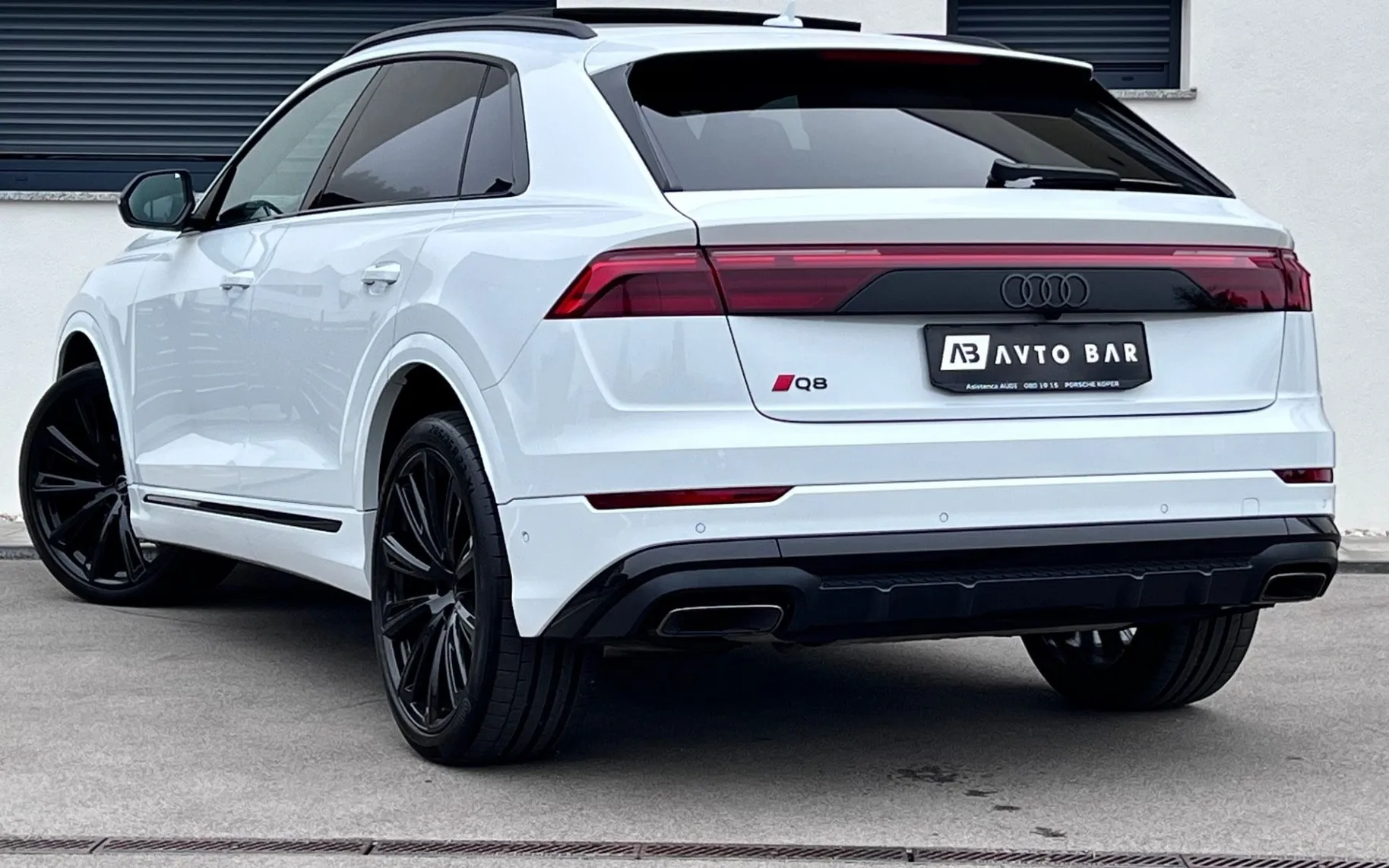Zunanja slika - Audi Q8 - 50 TDI+1.LAST+SLO+Q+S-LINE+210kW+MATRIX+PANORAMA - 6