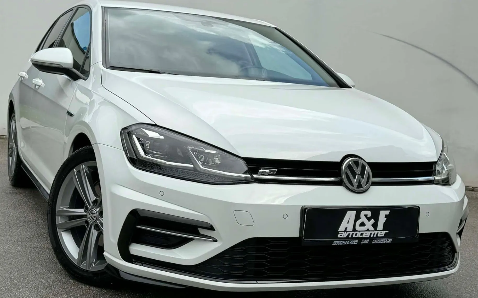 Zunanja slika - VW Golf - 1.6 TDI-R LINE-XENON+LED-LIZING ZA TUJCE-ACC- - 3