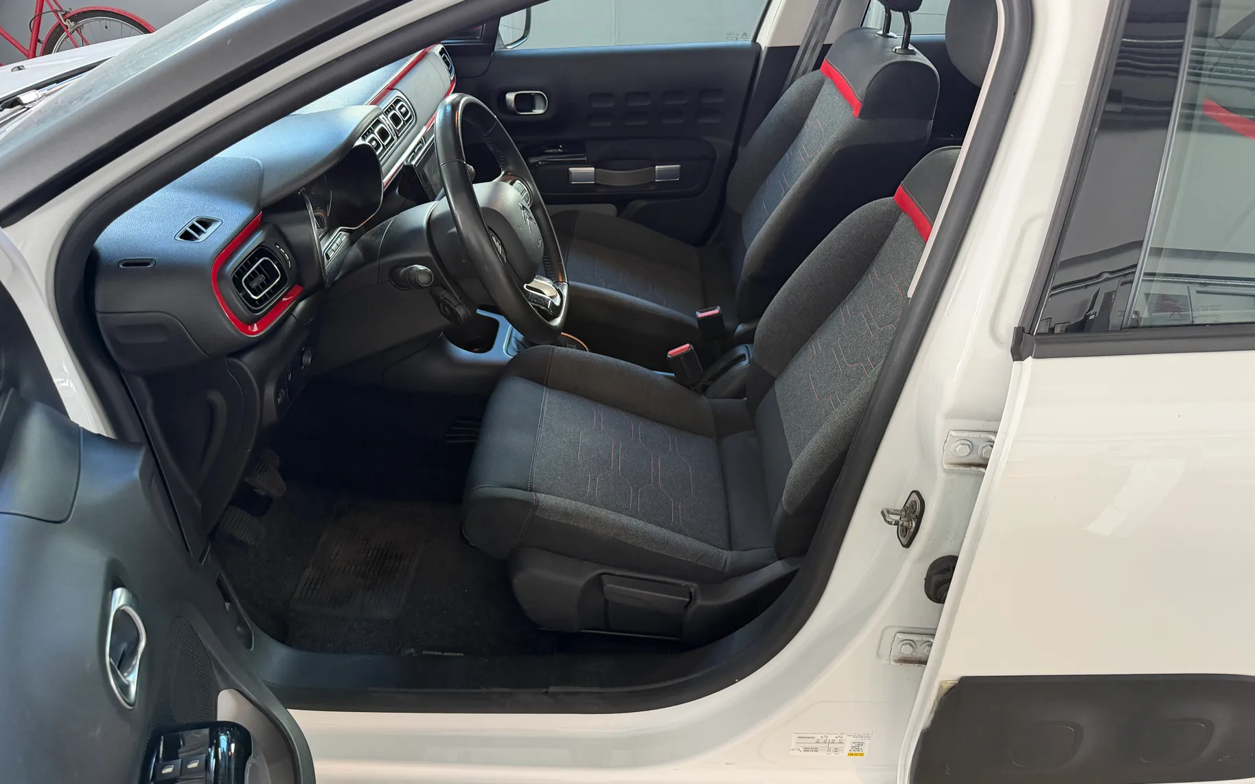 Notranja slika - Citroën C3 - 1.2 PureTech - 9