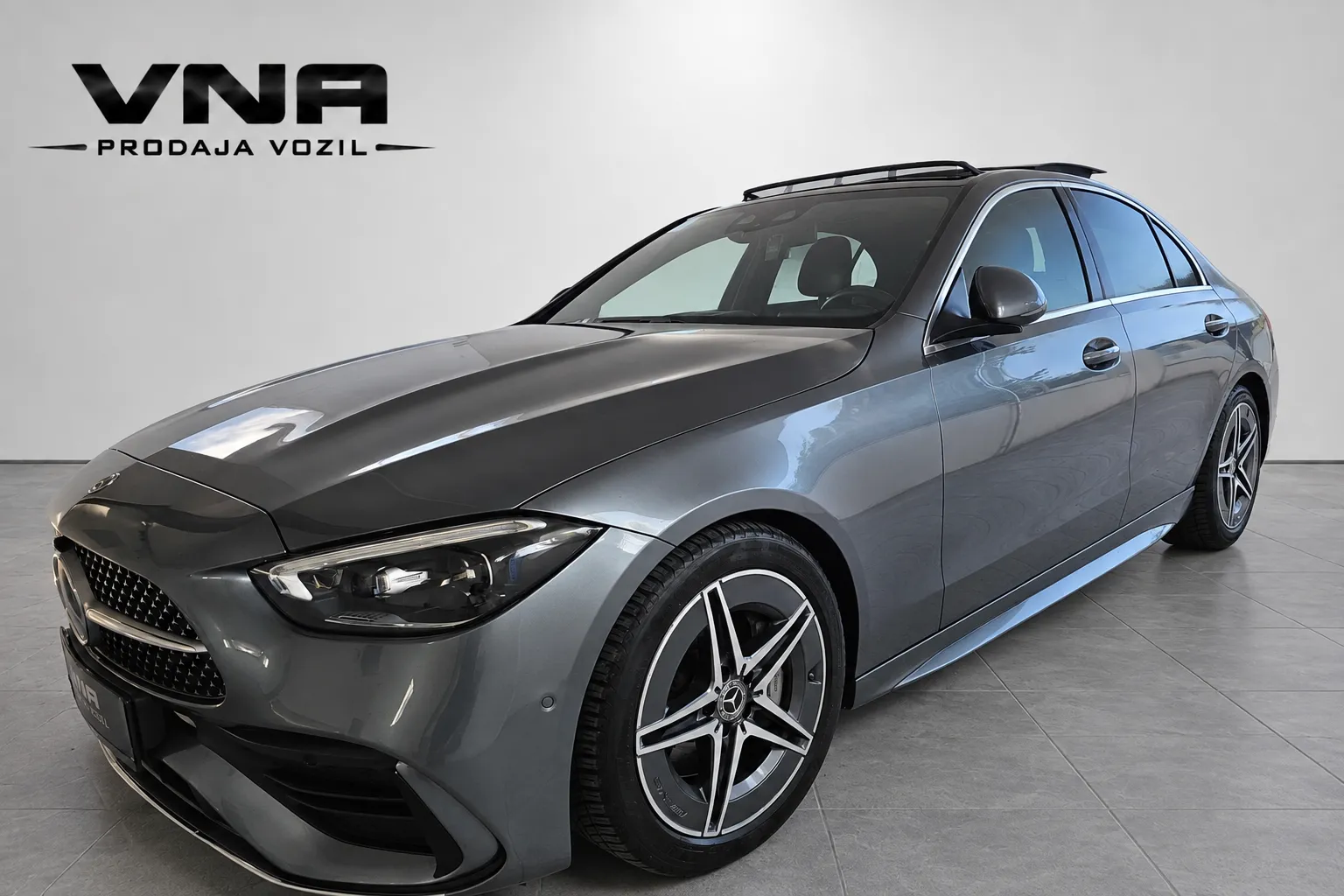 Zunanja slika - Mercedes-Benz C-Razred - C 300 d AMG |PANORAMA|VIRTUAL|AMBIENT|RADAR|ALU18| - 1