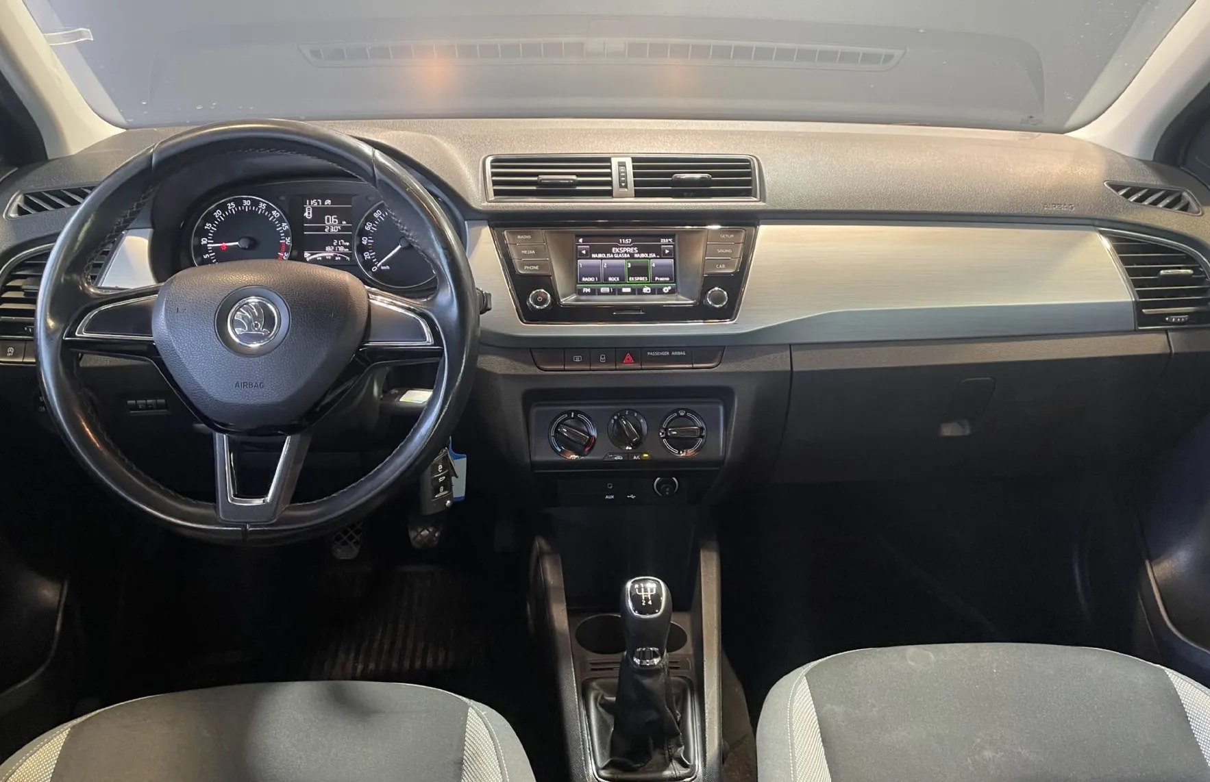 Zunanja slika - Škoda Fabia - 1.4TDI-KLIMA-TEMPOMAT-TOUCH SCREEN - 11