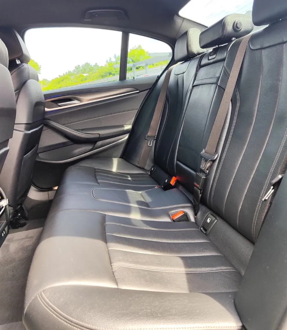 Zunanja slika - BMW Serija 5 - : 520d Avt.M-PAKET HEAD UP HLAJENJE KAMERA KEYLESS - 12
