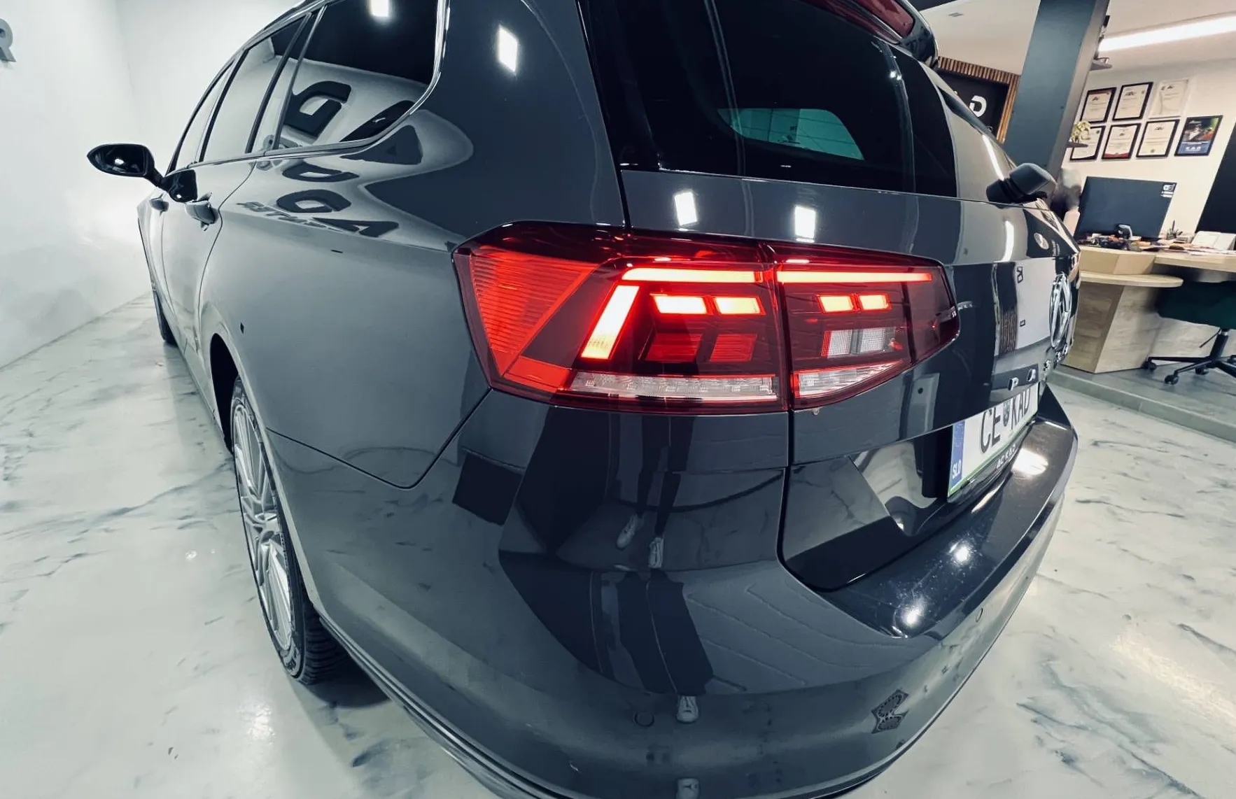 Zunanja slika - Volkswagen Passat - Variant 2.0 TDI BMT SCR Business DSG - 4