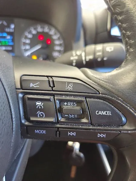 Zunanja slika - Toyota Yaris - 1.5 VVT-iE ACC KAMERA 1.LASTNIK SLO.POREKLO - 18