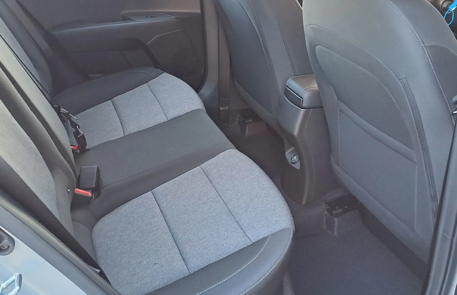 Zunanja slika - KIA Stonic - 1.2 DPI LX Urban+ ISG - 6