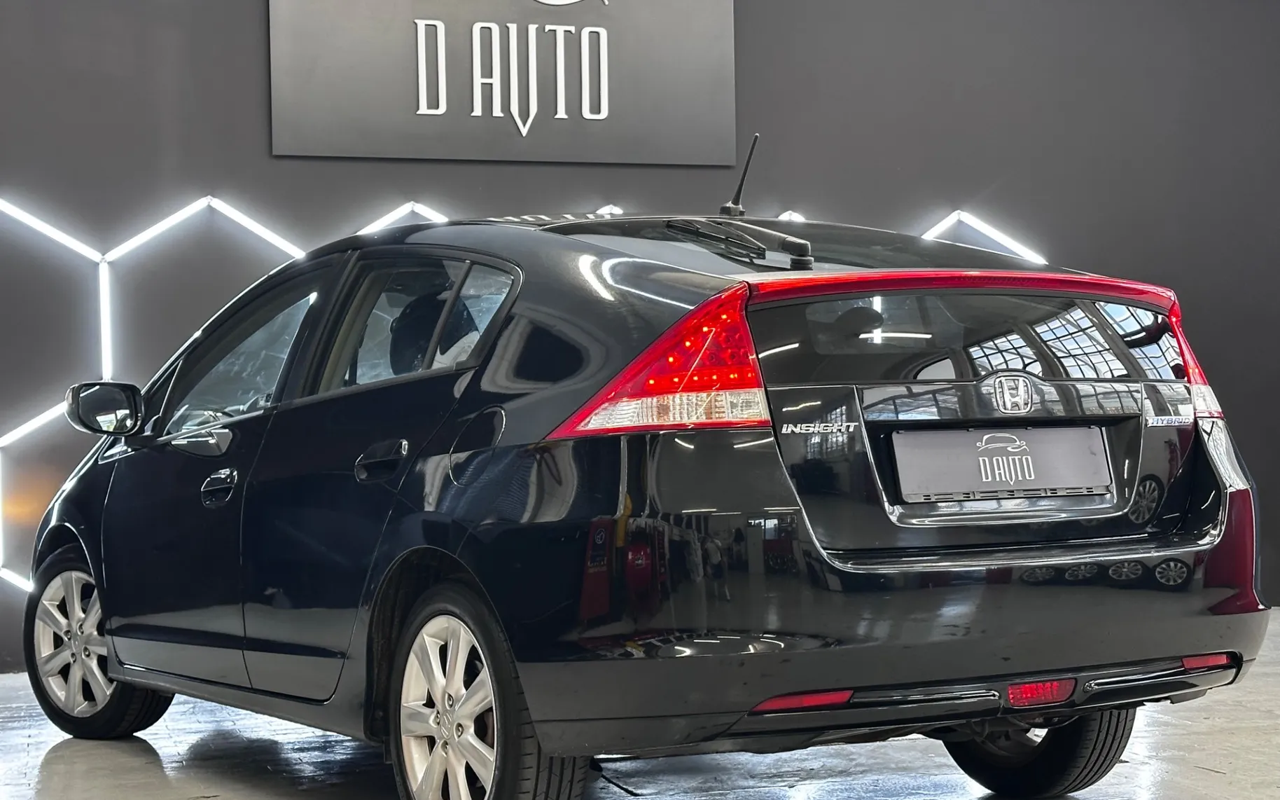 Zunanja slika - Honda Insight - 1.3 HYBRID AVTOMATIK KLIMA TEMPOMAT NOVE Z. GUME.. - 6
