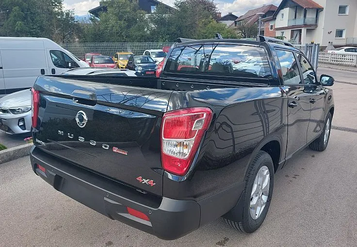 Zunanja slika - KG Mobility Musso - 2.2 XDi ULTIMATE 4x4 A T VEČ BARV - 4