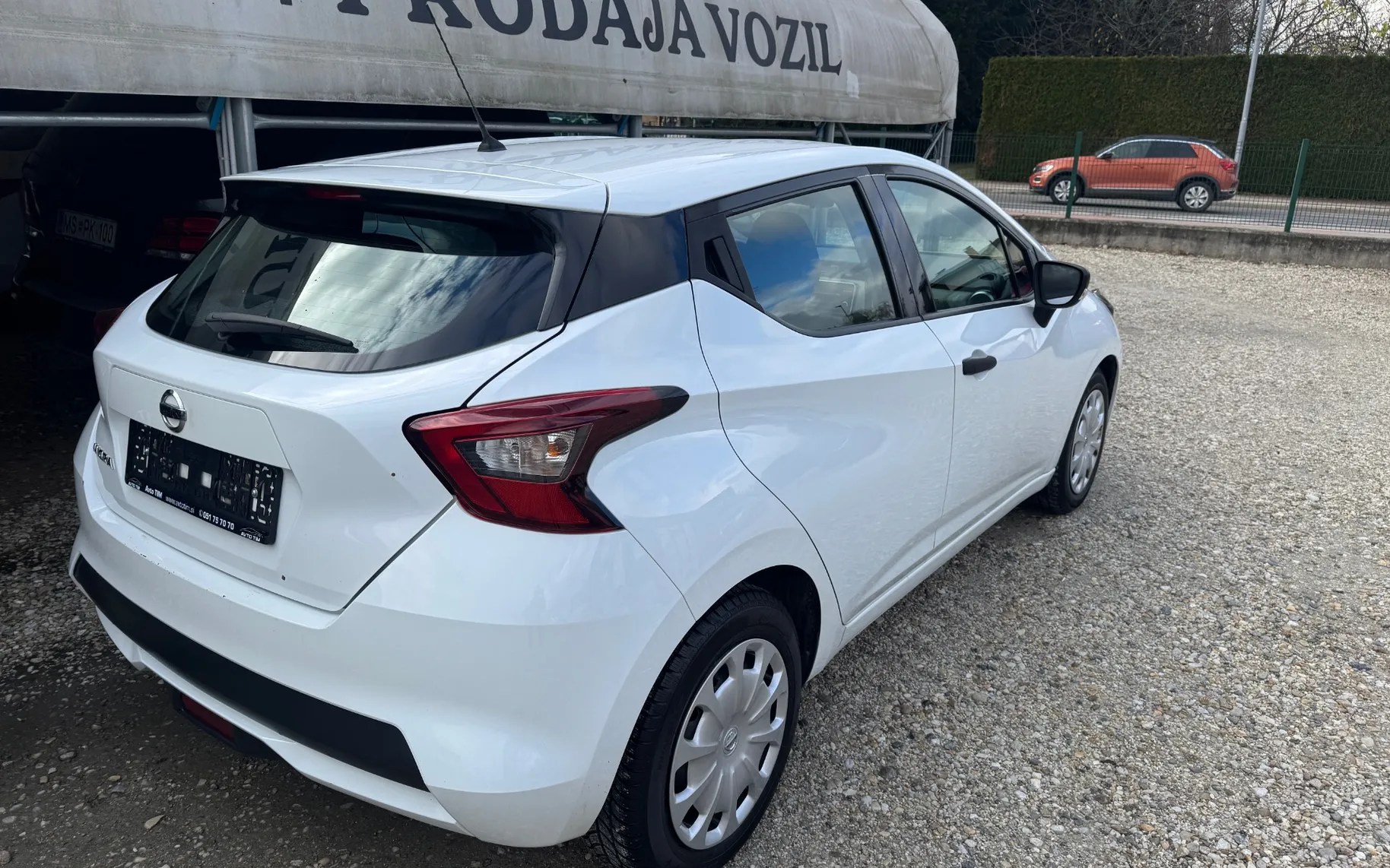 Zunanja slika - Nissan Micra - 1,0 Visia - 2