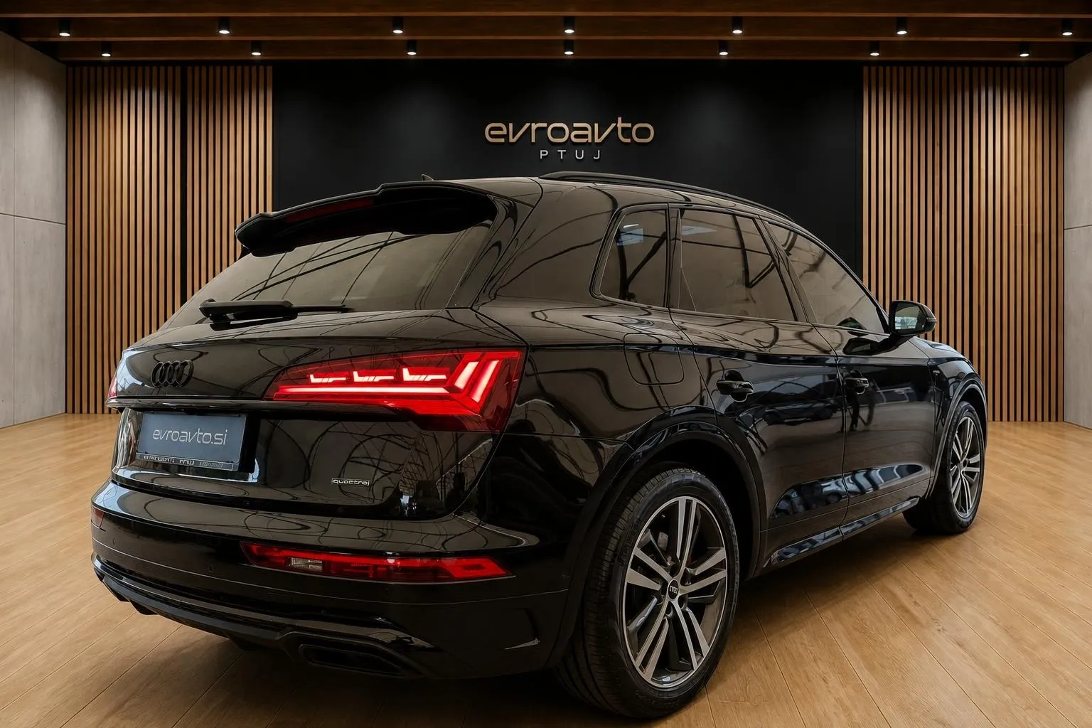 Zunanja slika - Audi Q5 - quattro 40 TDI S line•Zračno•Matrix•Pano•Webasto - 6