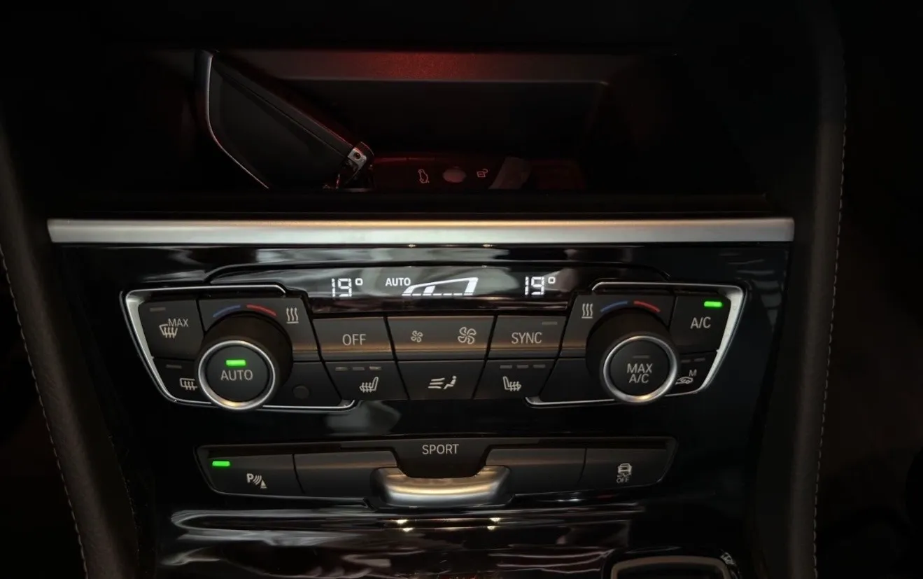 Notranja slika - BMW Serija 2 - Bmw 218d Active Tourer M paket - 6