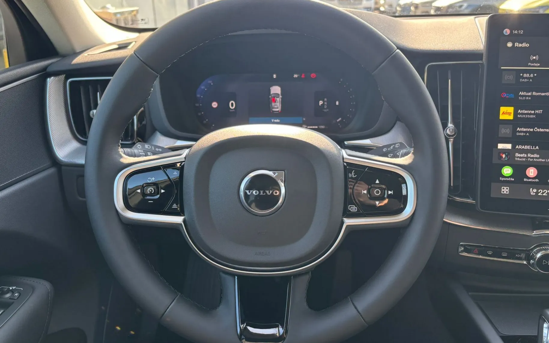 Zunanja slika - Volvo XC60 - B5 AWD Mild hybrid Petrol - 10