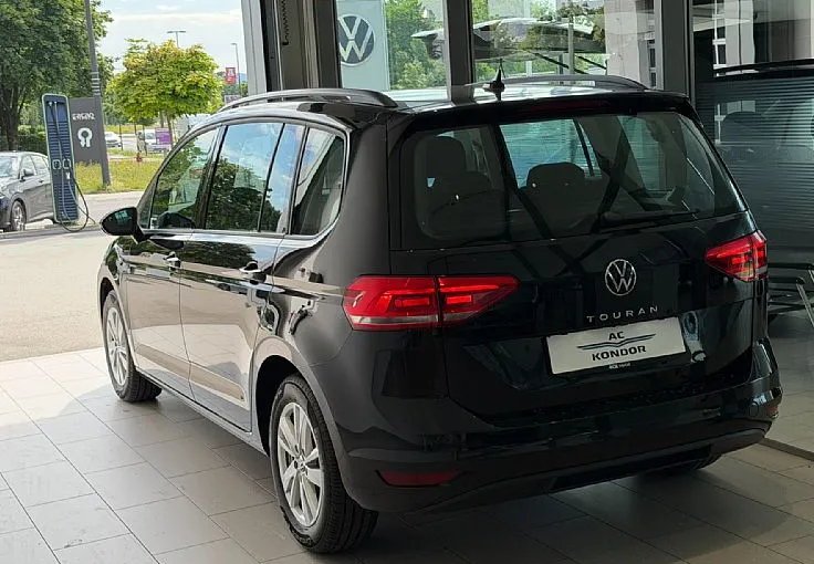 Zunanja slika - Volkswagen Touran - 1.5 TSI avt. Family 7 sedežev - 4